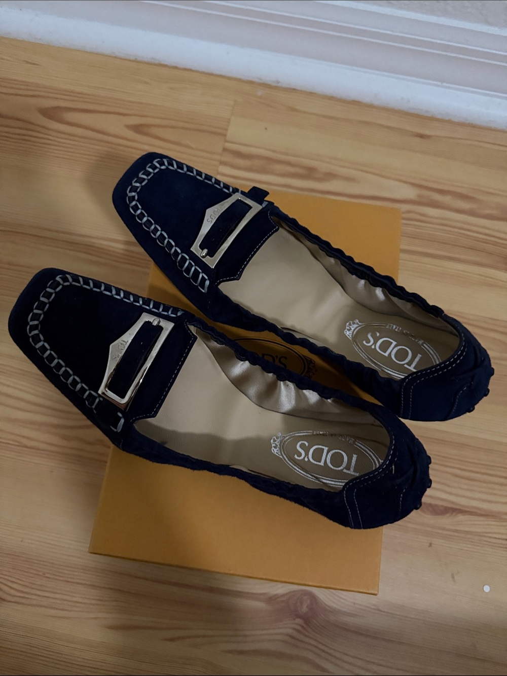 TOD'S Navy Suede Women's Driving Loafers like new